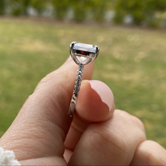 NEW 925 Sterling Silver Simulated Diamond 💍 Ring - Picture 5 of 10